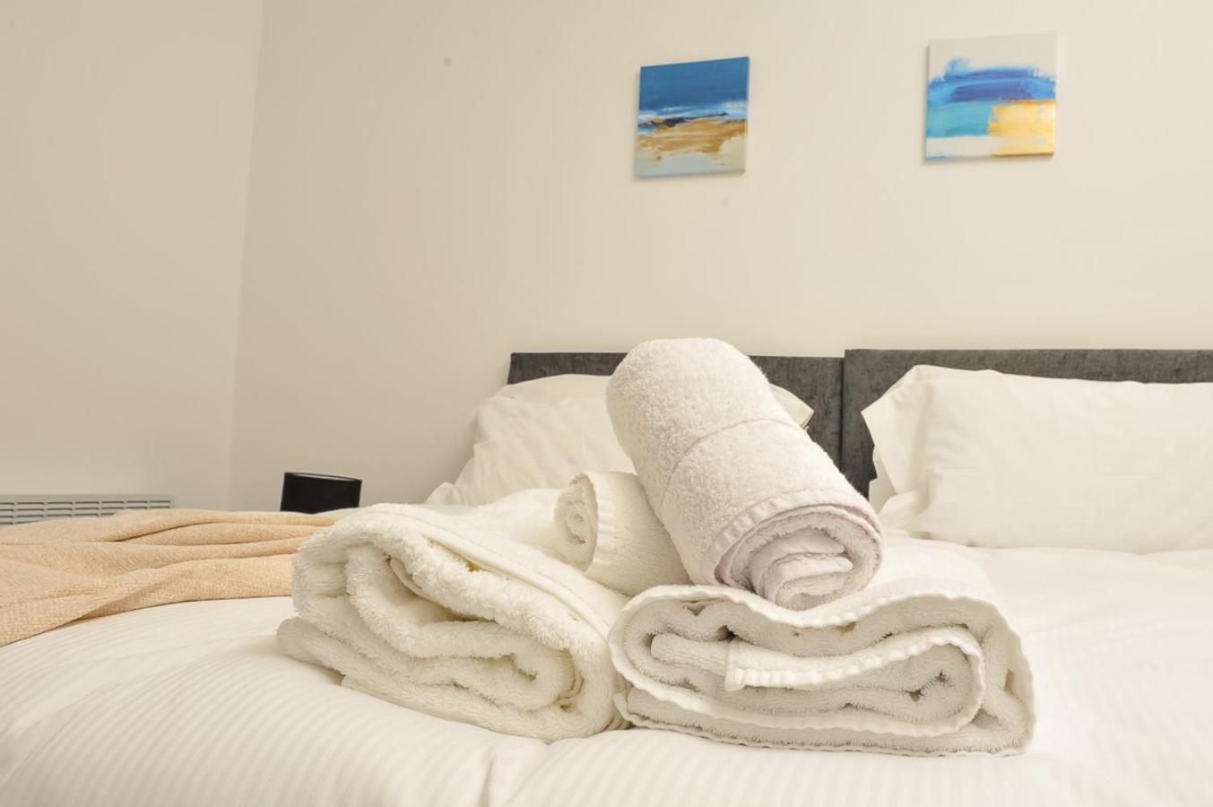Select Sa - Queens Terrace Apartment Reading