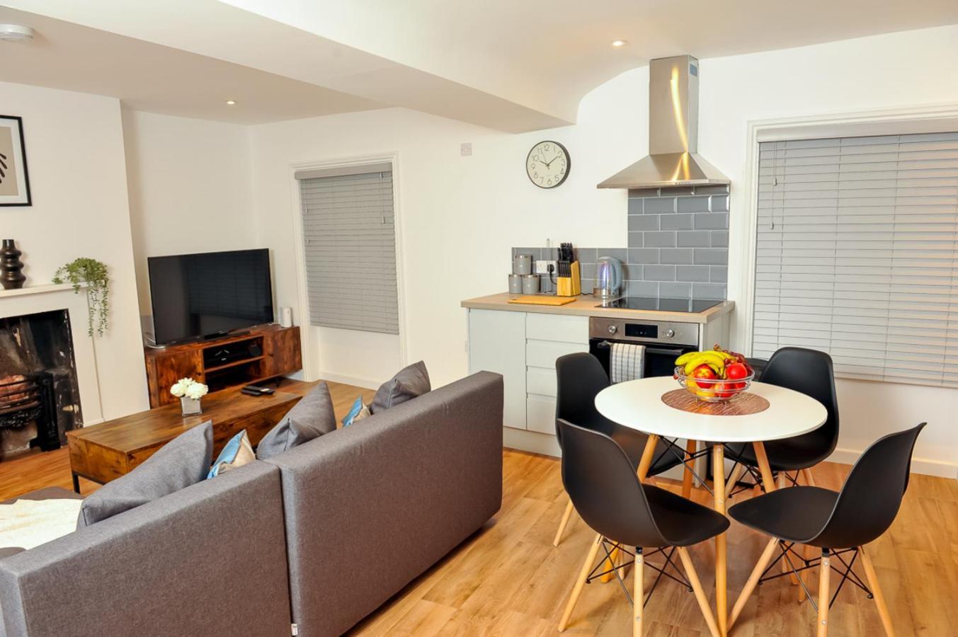 Apartment Select Sa - Queens Terrace Reading