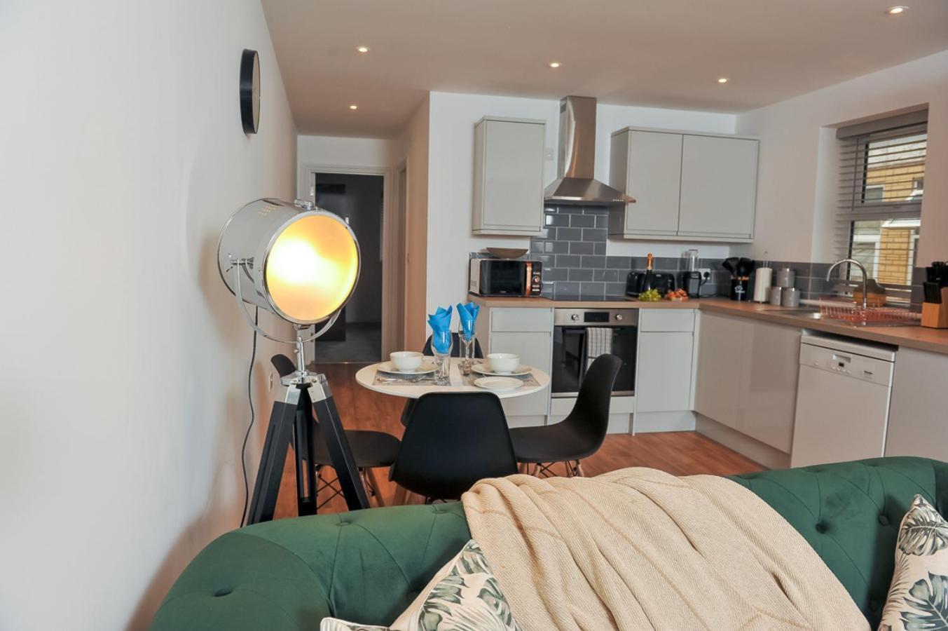Select Sa - Queens Terrace Apartment *