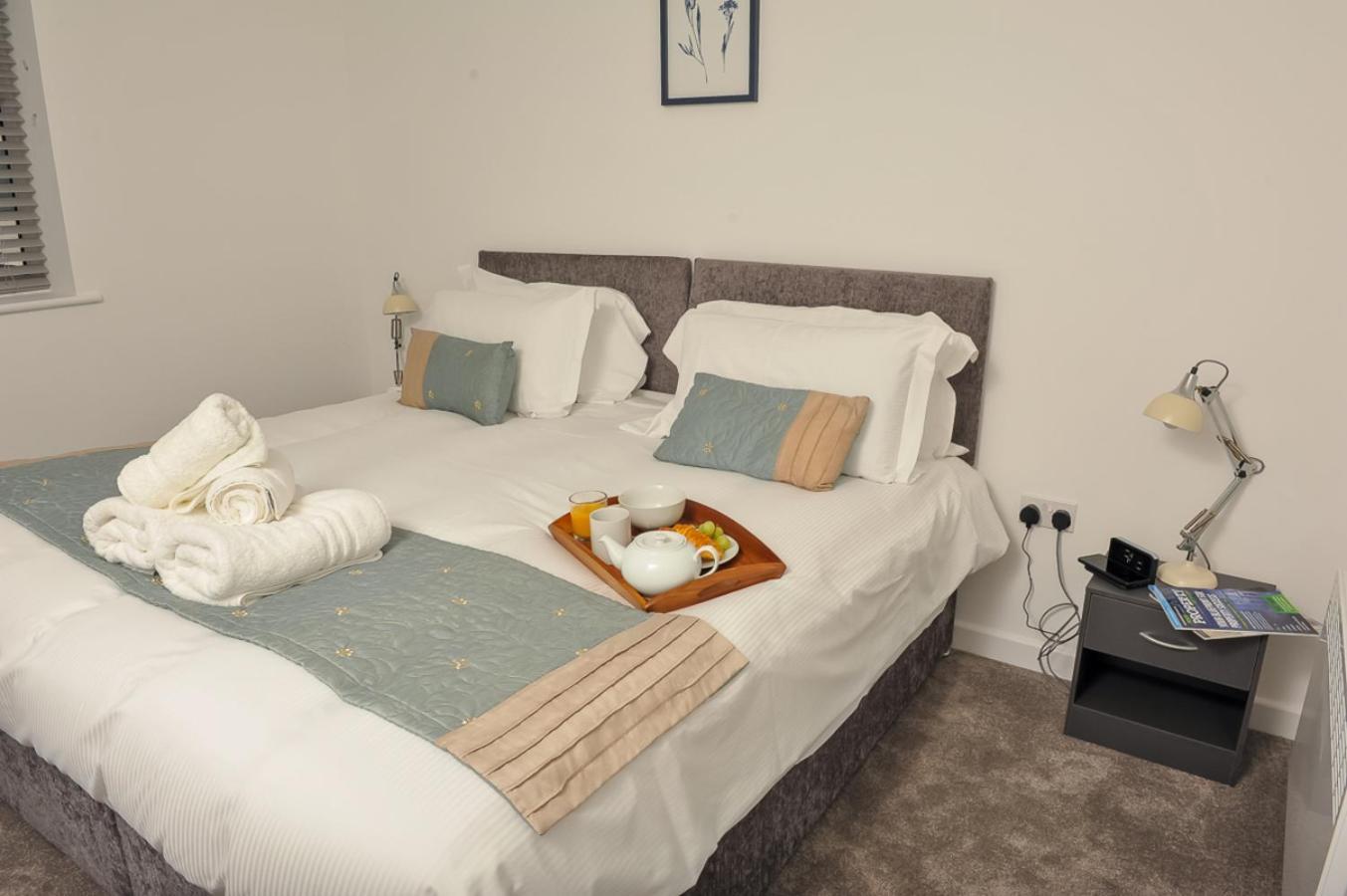 Select Sa - Queens Terrace Apartment